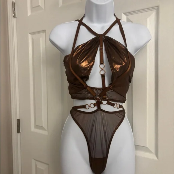 Dollskill Forplay brown metallic two pieces lingerie set - Picture 2 of 10